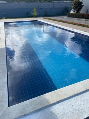 Apartamento de 3 quartos, Duplex na praia de Taperapuan, há 400m da praia, localizado próximo da barraca axé mói, boa beach e etc